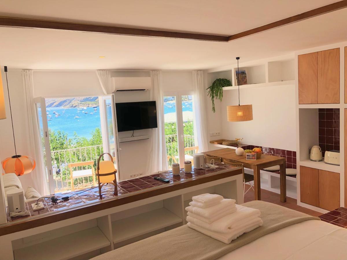 Beachfront Suite In Cadaques Center Ngoại thất bức ảnh