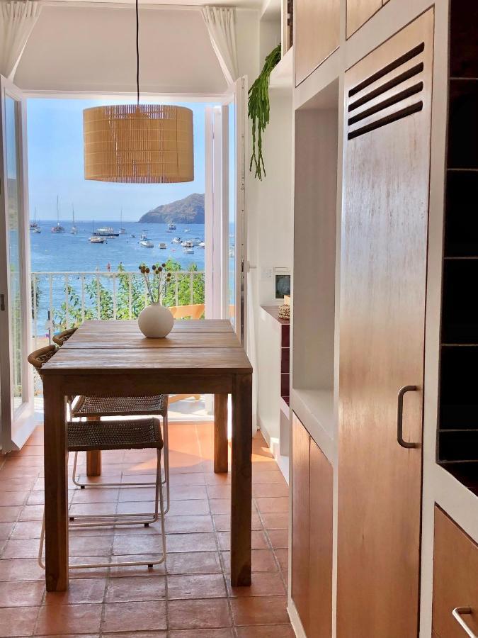 Beachfront Suite In Cadaques Center Ngoại thất bức ảnh